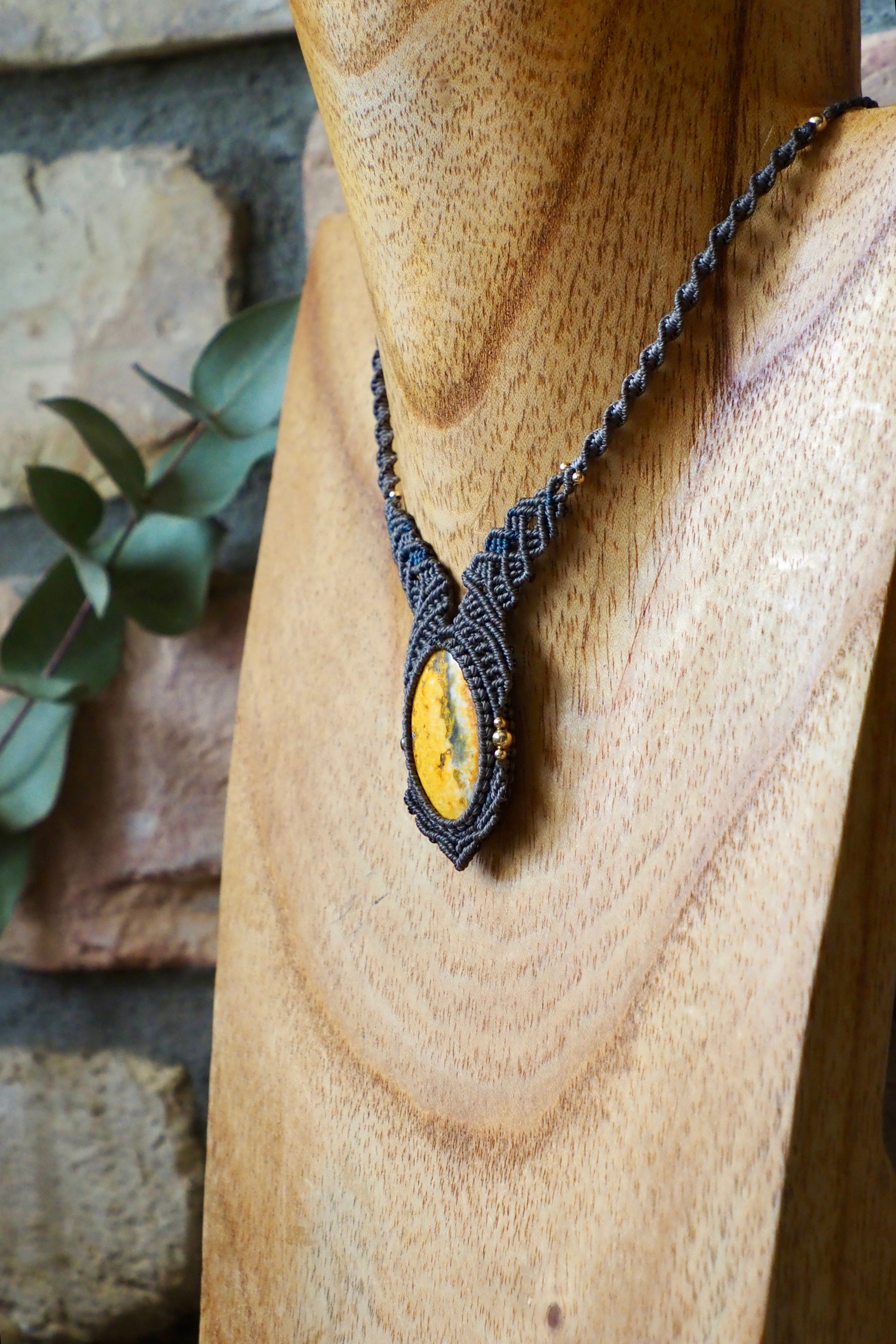 Bumblebee Jusper Necklace