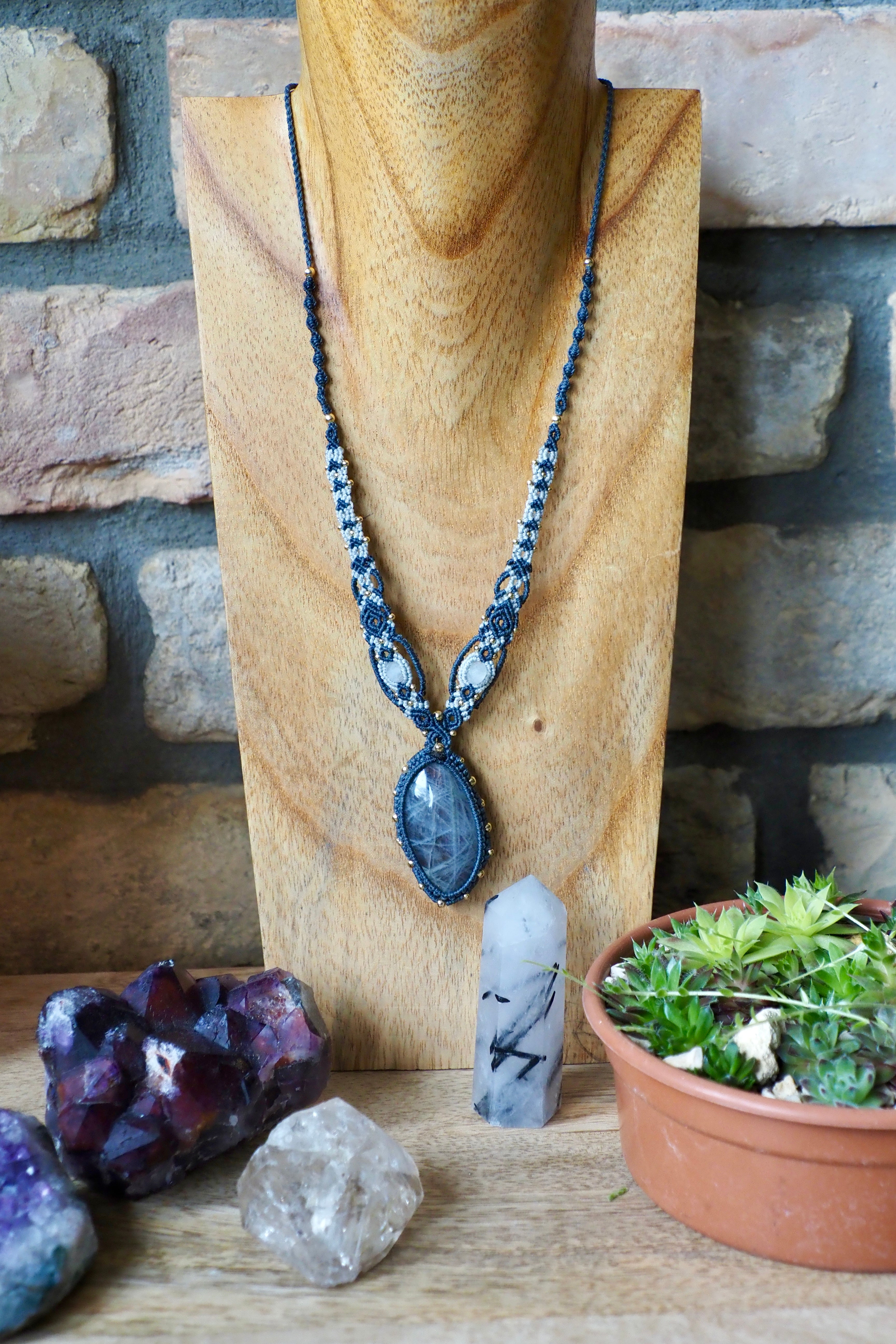 Light Grey Labradorite Necklace